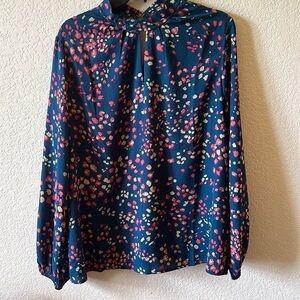 Tres Jolie Blouse